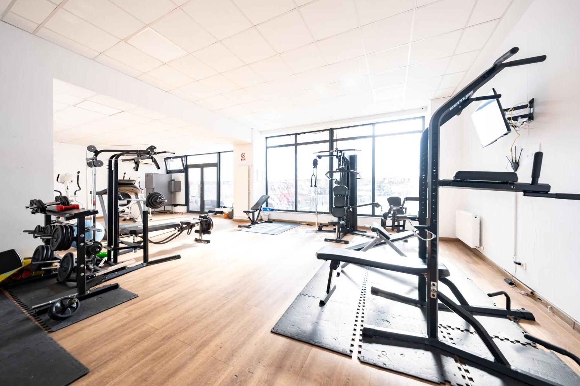בוקרשט The Golden Studio - With Free Gym מראה חיצוני תמונה